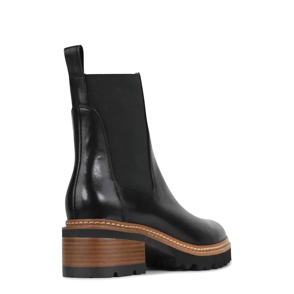 EOS Footwear Women's Linear Heeled Leather Pull On Chelsea Boot (Black)