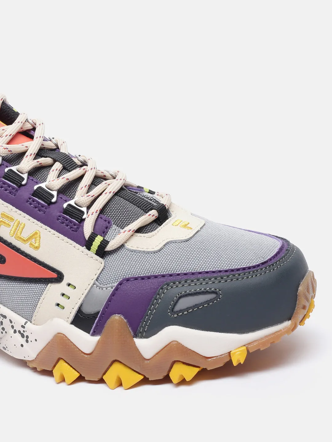 Fila Red Oakmont Tr Men's Running Shoes