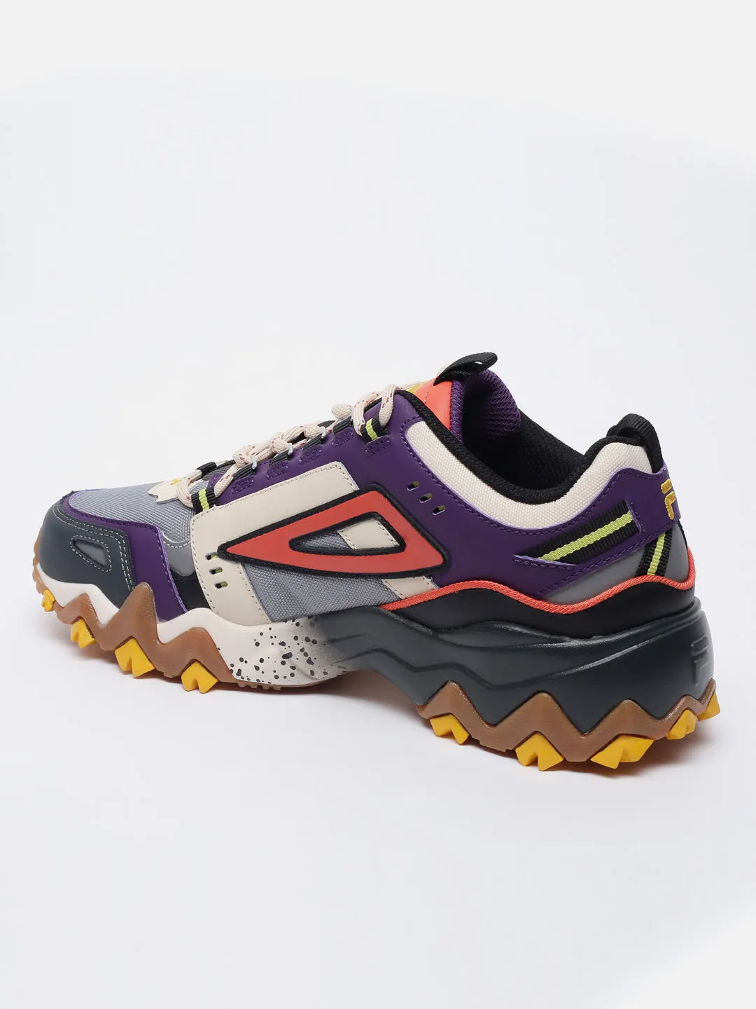 Fila Red Oakmont Tr Men's Running Shoes
