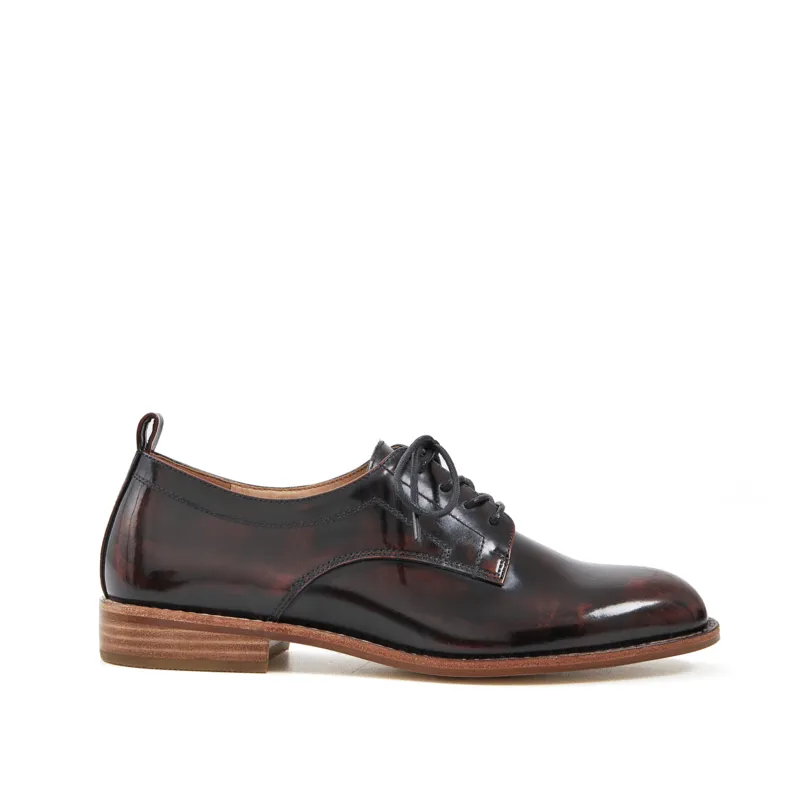 Maureen Classic Derby in Cow Leather