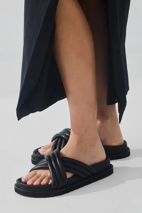 Trio Slide - Black