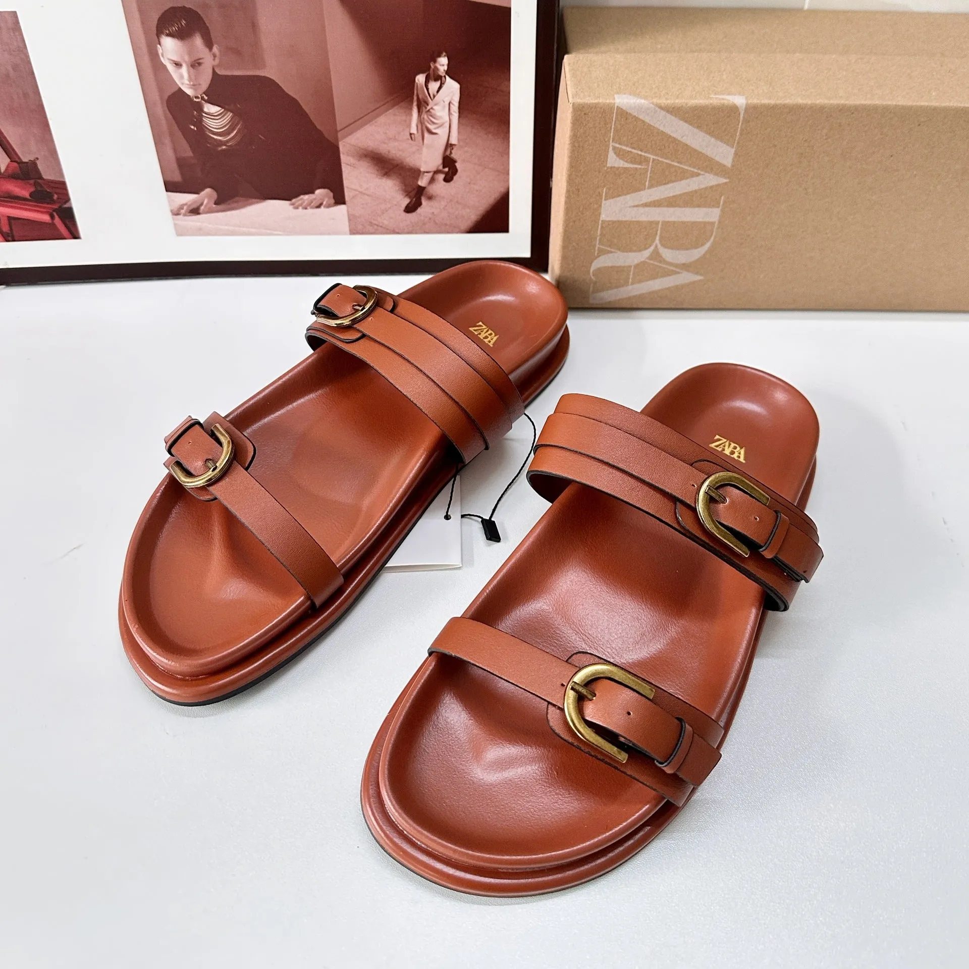 Wholesale Summer Women's Shoes with Rear Empty Black Buckle Breathable Fashion Flat Sandals